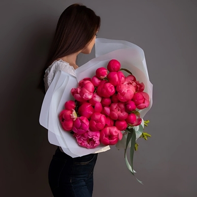 Peony rose delivery in UK