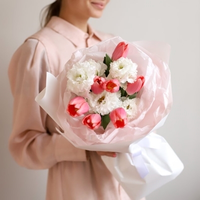 Luxury flowers delivery in UK