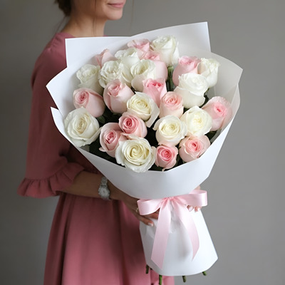 Luxury rose delivery in London