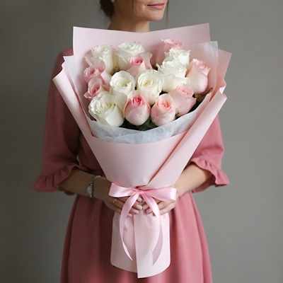 Luxury rose delivery London